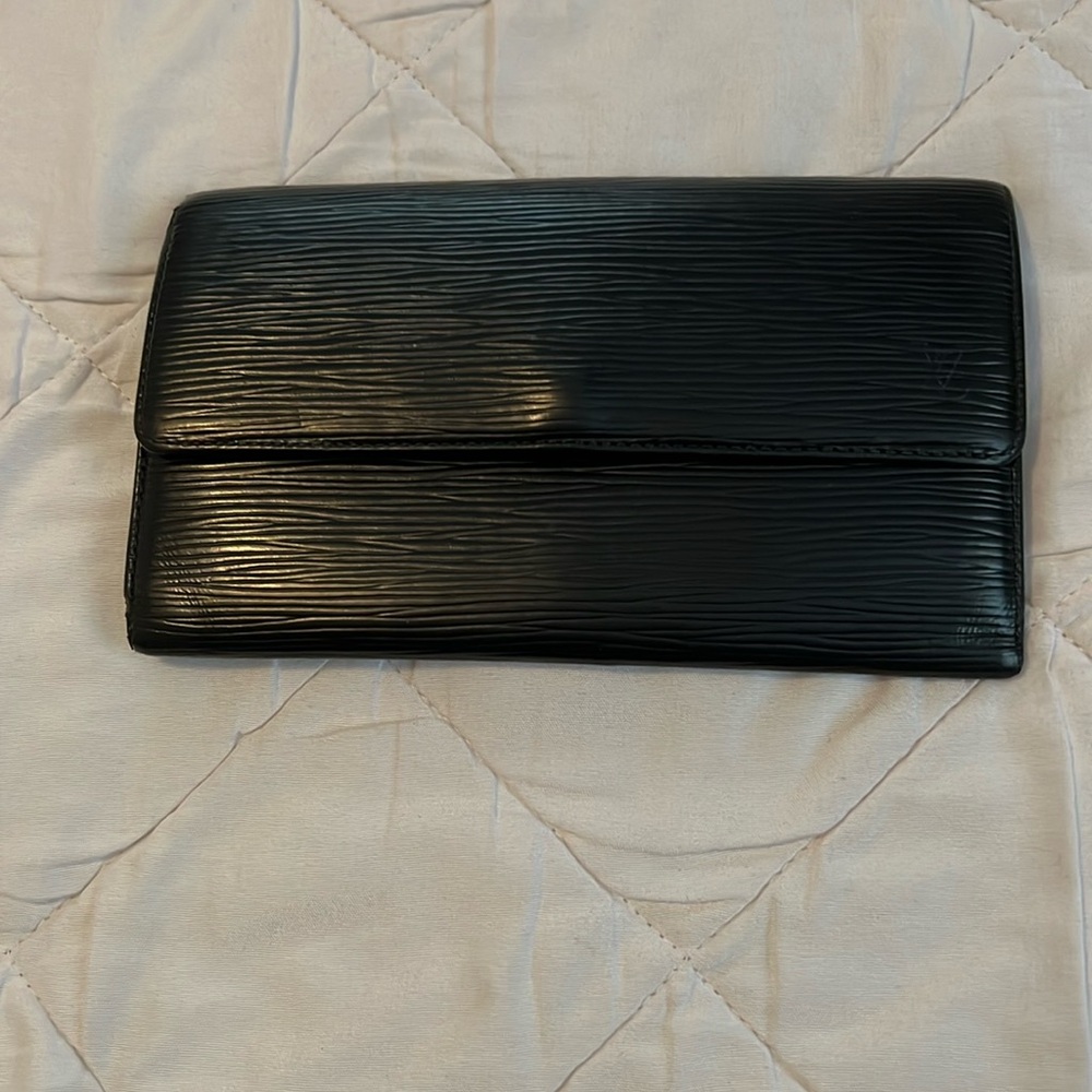 LV Epi wallet